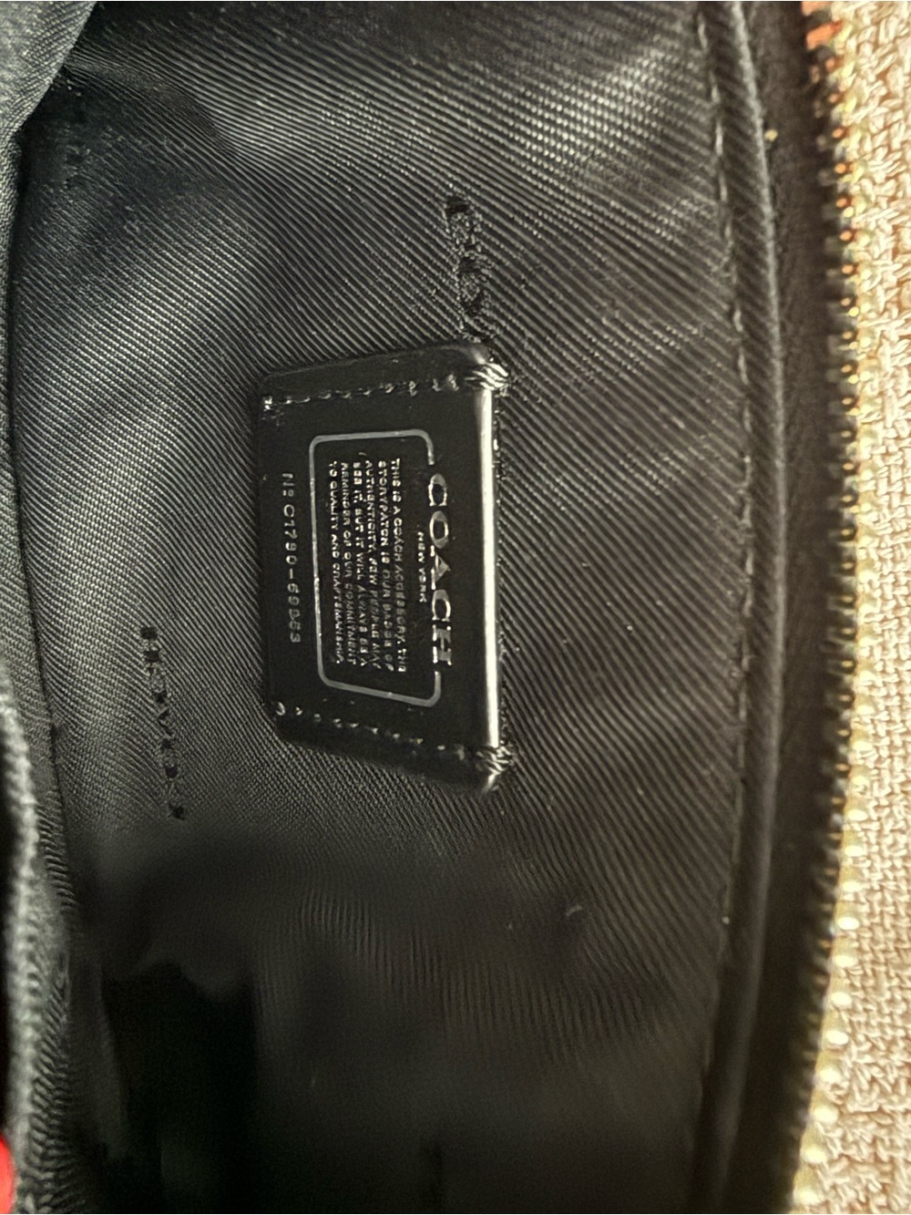 Coach Black Metallic Crossgrain Leather Corner Zip Wristlet Wallet Clutch EUC - Picture 7 of 9